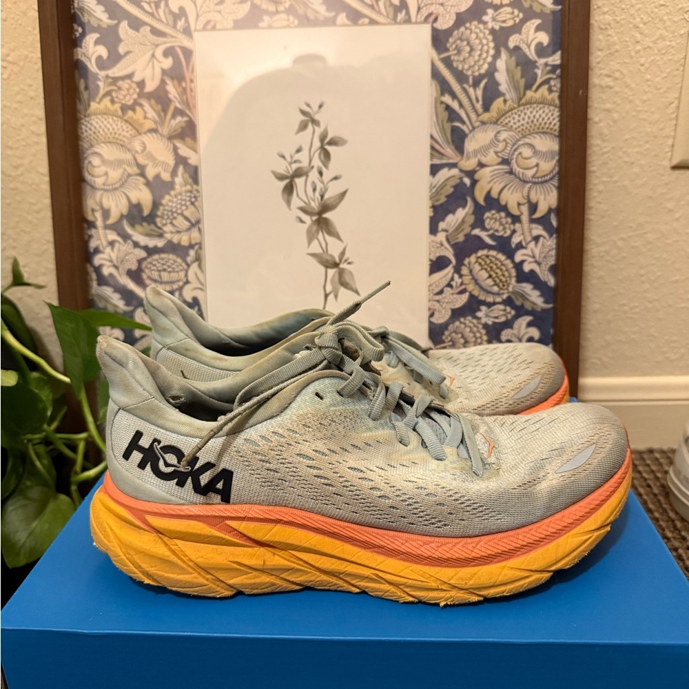 Hoka Clifton 8